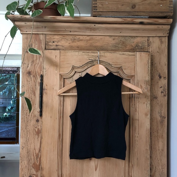BLACK HIGH NECK CROP TOP - Picture 1 of 3
